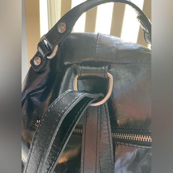 Patricia Nash | Montioni Convertible Backpack | Vintage Patent - Picture 11 of 13